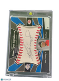 2005 Upper Deck  Signatures Ken Griffey Jr. #SS-KG Auto Baseball Leather
