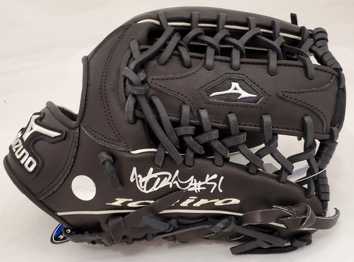 Ichiro Suzuki Autographed Mizuno Game Model Fielding Glove "51" Seattle Mariners IS Holo Stock #189811