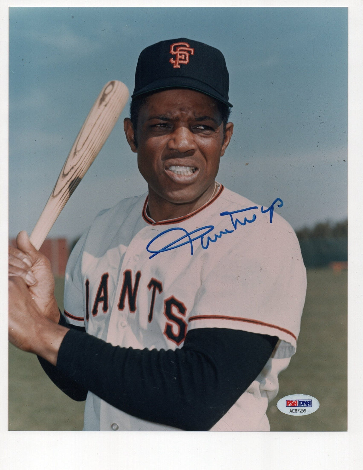 Willie Mays Signed 8x10 Photo (PSA AE87259)