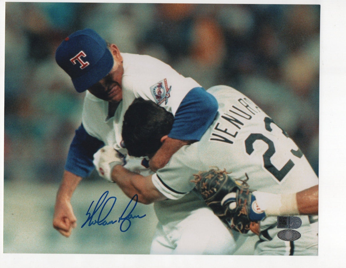 Nolan Ryan Signed 8x10 Photo (AIV AA24212)