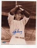 Lefty Gomez Signed 8x10 Photo (AIV AA24254)