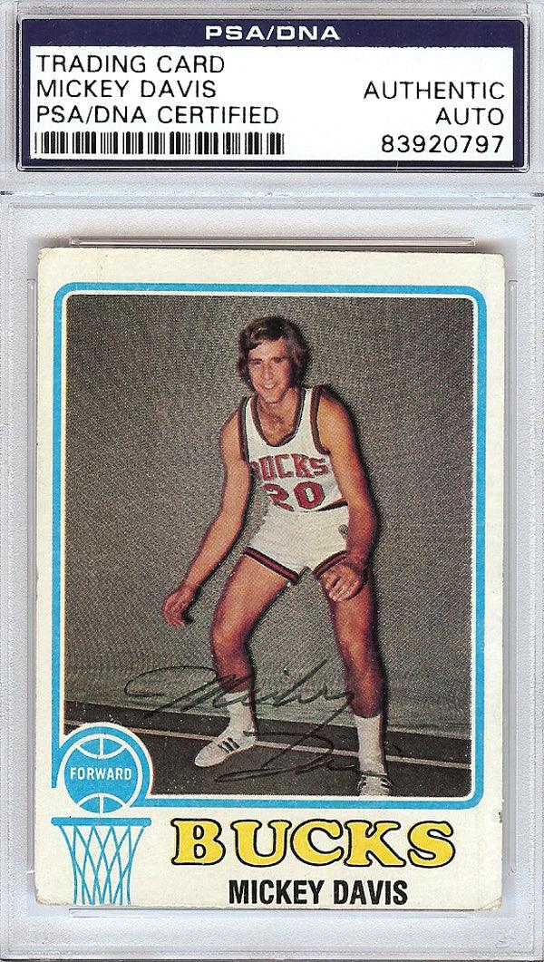 Mickey Davis Autographed 1973 Topps Card #107 Milwaukee Bucks PSA/DNA #83920797