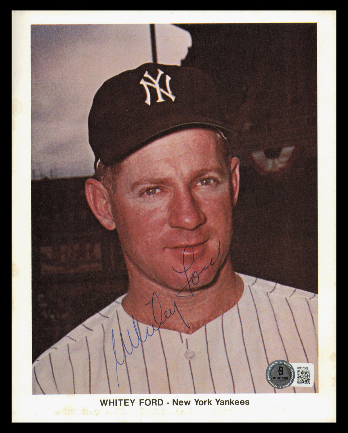 Whitey Ford Autographed 7x9 Team Issued Photo New York Yankees Beckett BAS QR #BM37509