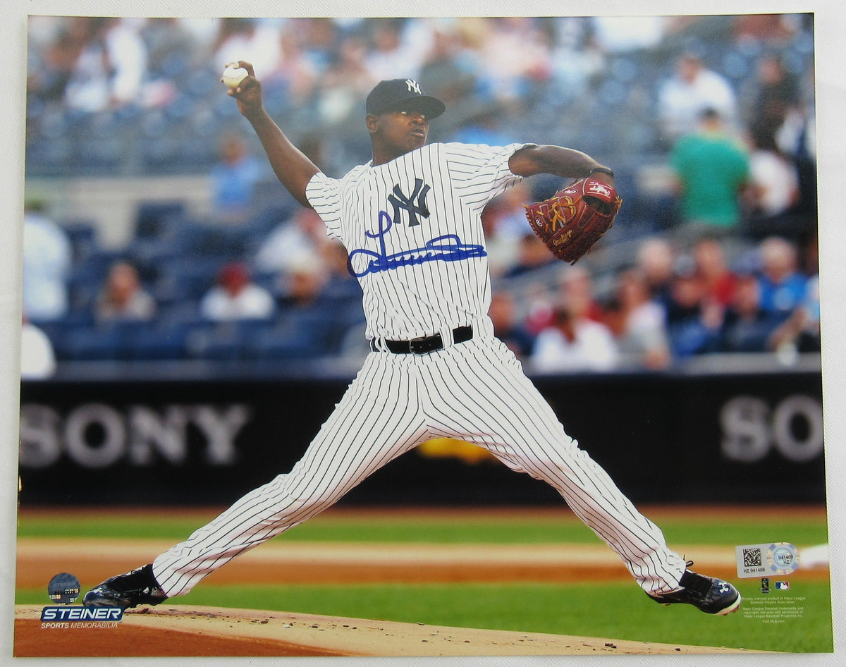Luis Severino Signed Auto 8x10 Photo MLB Hologram