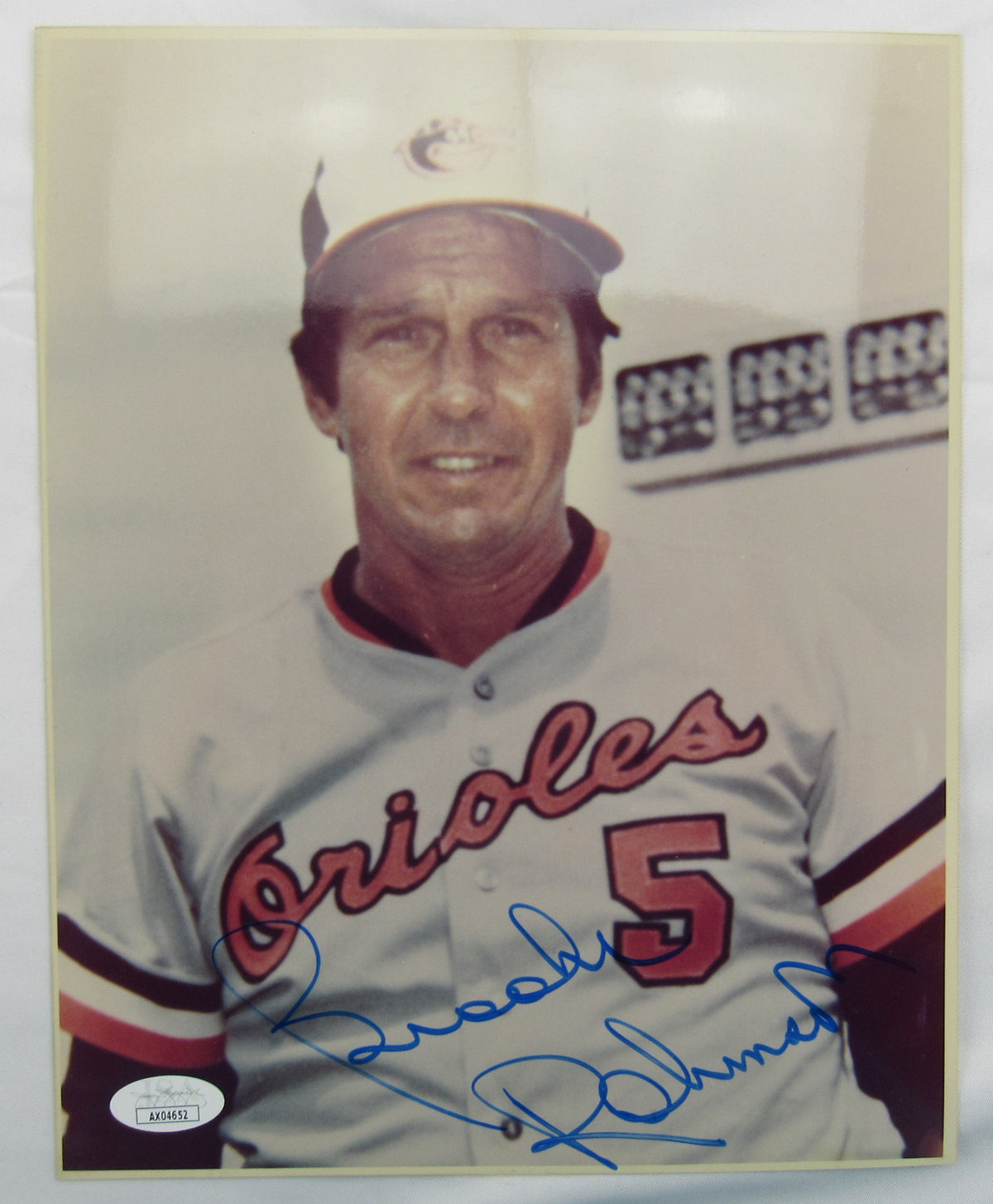 Brooks Robinson Signed 8x10 Photo JSA AX04652