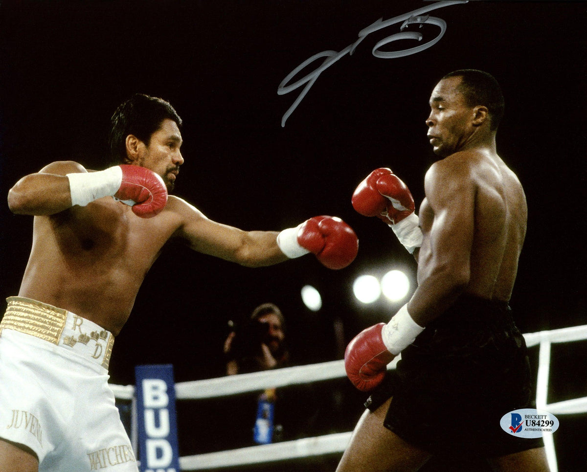 Sugar Ray Leonard Autographed 8x10 Photo vs. Roberto Duran Beckett BAS Stock #178117