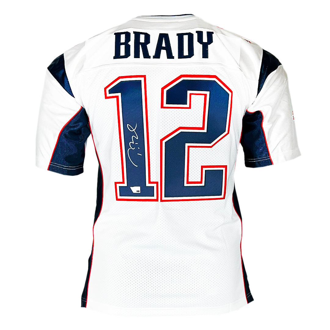 Tom Brady Signed New England Patriots Mitchell & Ness White 2000 Authentic Football Jersey (Fanatics ZL88428821)