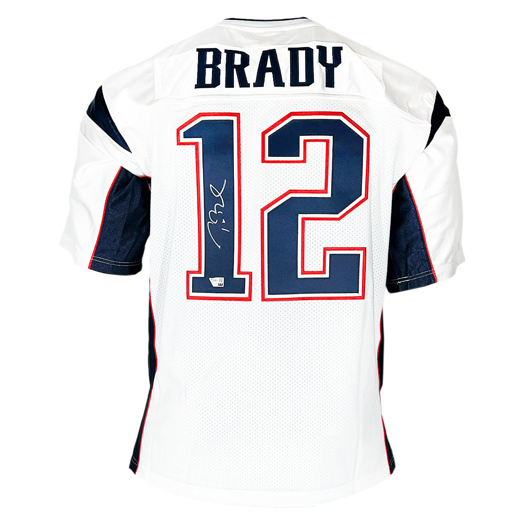 Tom Brady Signed New England Patriots Mitchell & Ness Throwbacks 2000 Authentic Football Jersey (Fanatics ZL88428823)