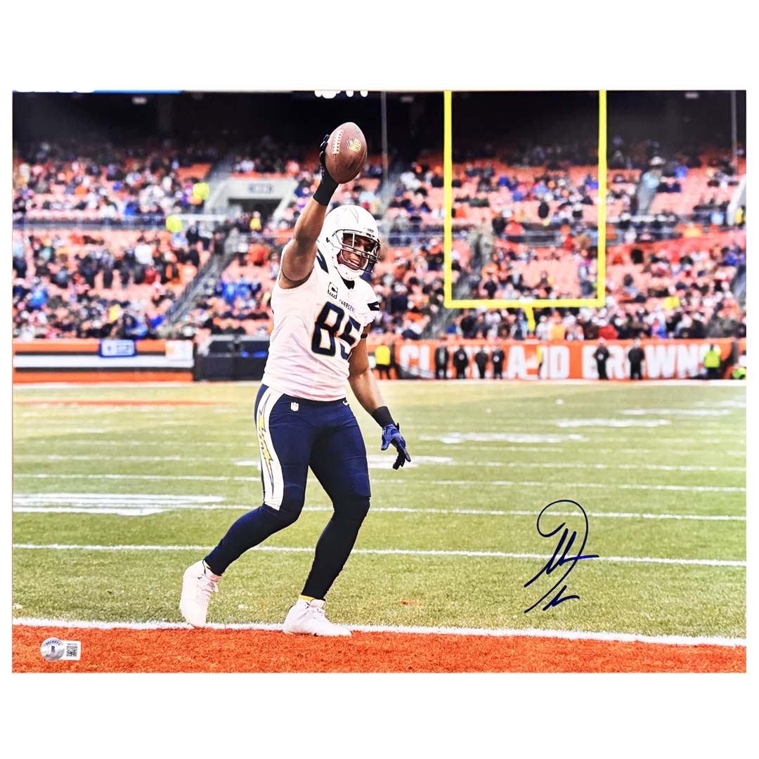 Antonio Gates Signed Pose 3 Football 16x20 Photo (Beckett)
