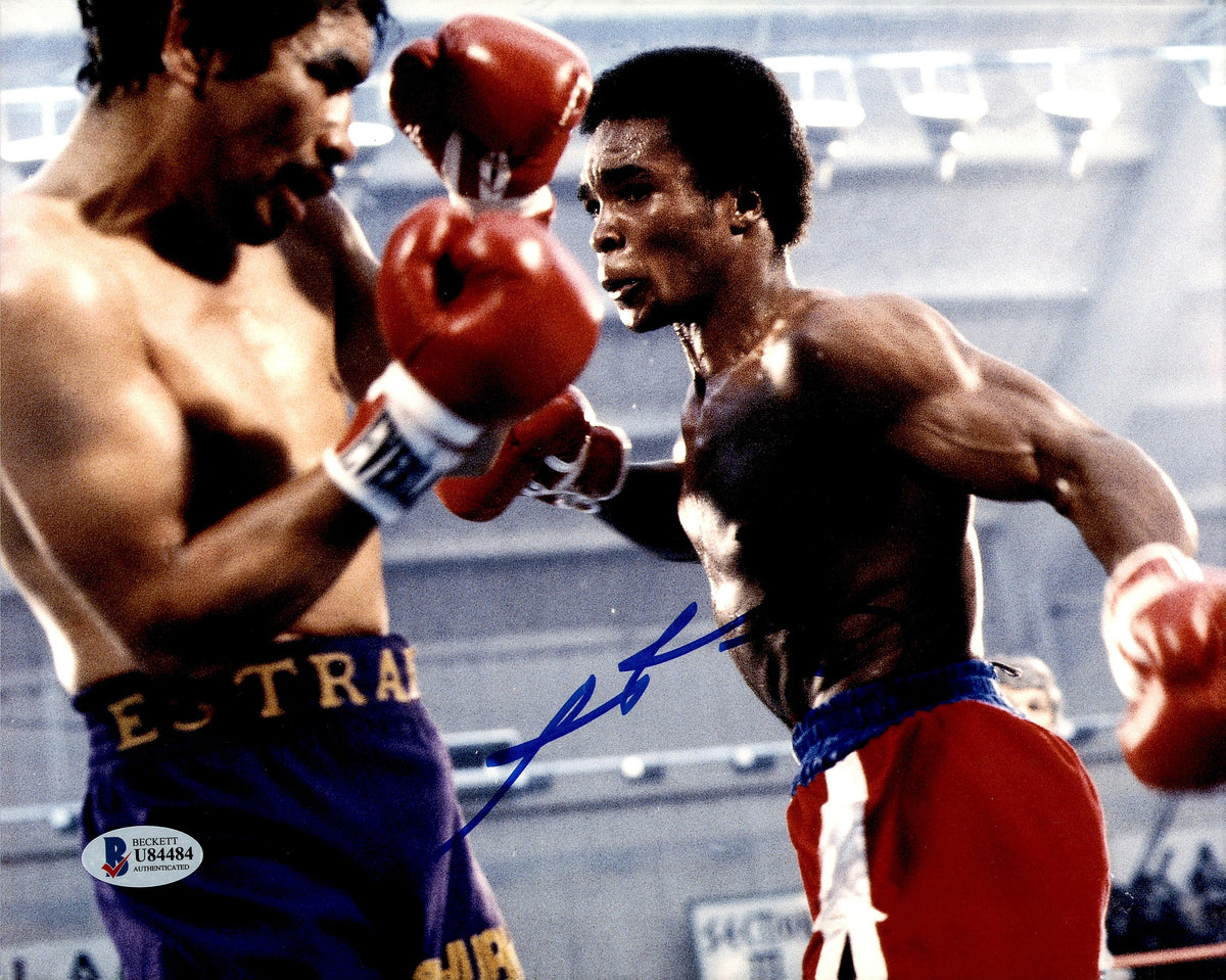 Sugar Ray Leonard Autographed 8x10 Photo vs. Augustin Estrada Beckett BAS #U84484