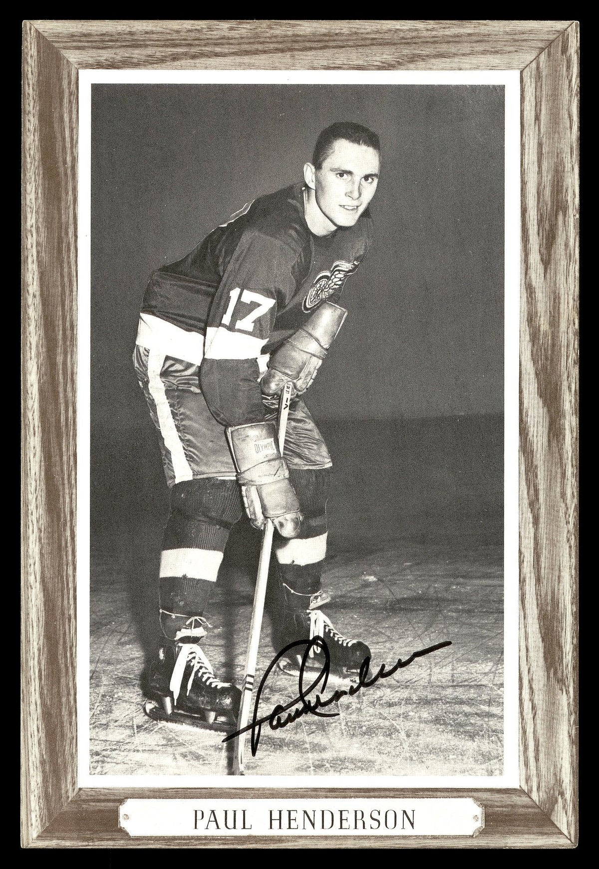 Paul Henderson Autographed 1964-67 Beehive Group 3 4.5x6.5 Photo Detroit Red Wings SKU #176495
